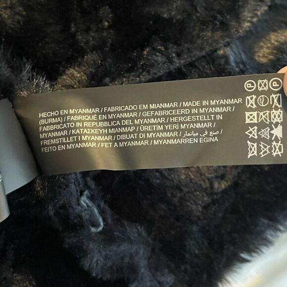 Pull & Bear Double-Faced Vegan Suede Jacket Black Faux Fur Lined Buckle Detail X - Picture 12 of 13